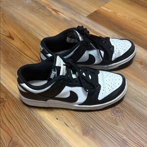 Nike Pandas 7.5 Classic Black and White Sneakers